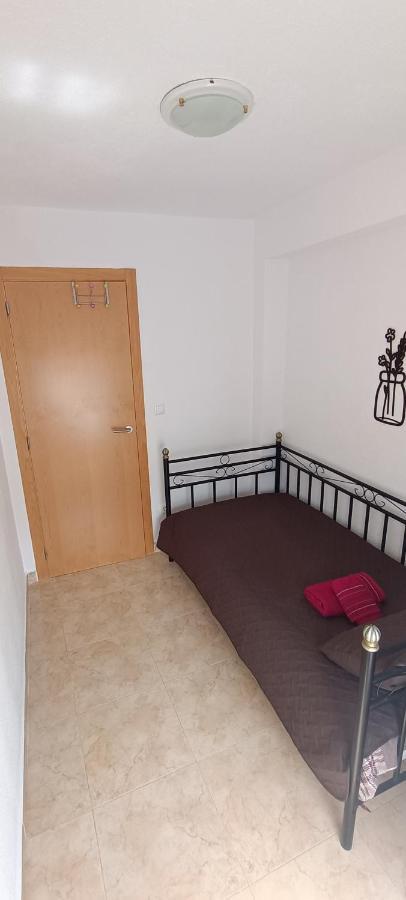Apartamento Con 3 Dormitorios 3 Minutos Hasta La Playa دينايا المظهر الخارجي الصورة