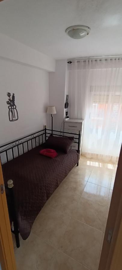 Apartamento Con 3 Dormitorios 3 Minutos Hasta La Playa دينايا المظهر الخارجي الصورة