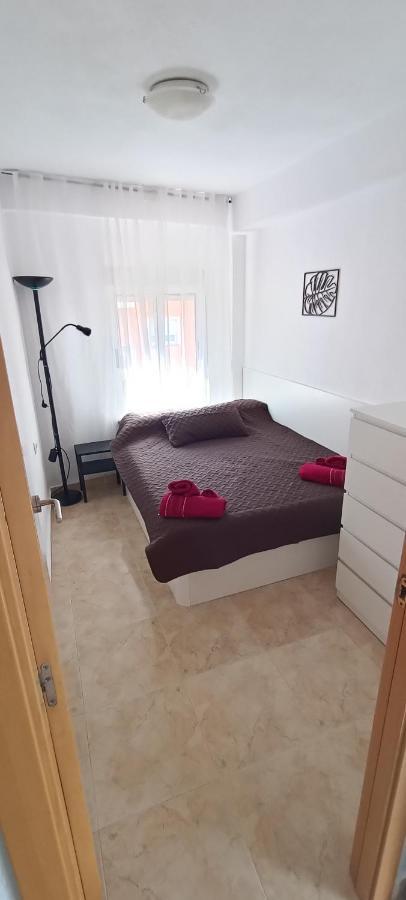 Apartamento Con 3 Dormitorios 3 Minutos Hasta La Playa دينايا المظهر الخارجي الصورة